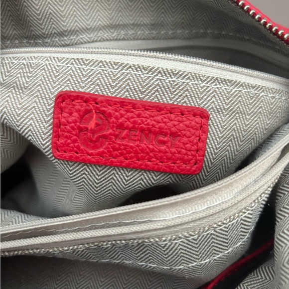 ZENCY MEDIUM RED PEBBLED TOP GRAIN LEATHER ADJUSTABLE STRAP FIVE POCKET HANDBAG - Picture 9 of 10